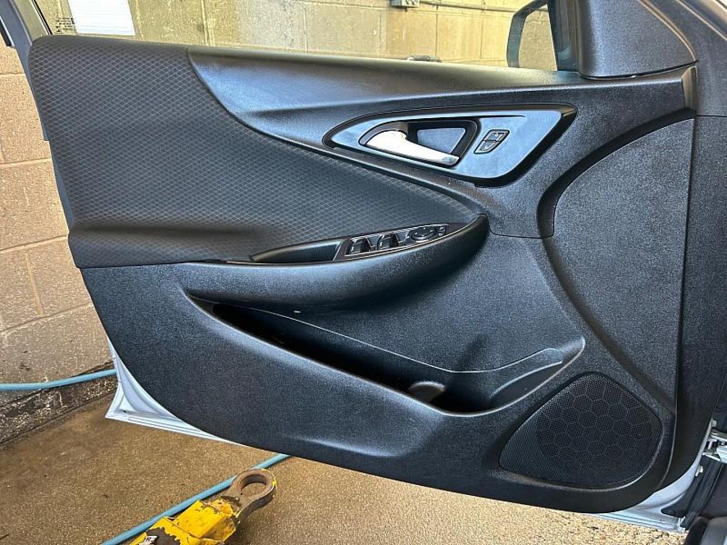 2022 silver Chevrolet Malibu (1G1ZD5ST3NF) with an 4-Cyl Turbo 1.5 Liter engine, Automatic CVT transmission, located at 412 Auto Vista Drive, Palmdale, CA, 93551, (661) 945-0620, 34.592636, -118.136681 - Photo#20