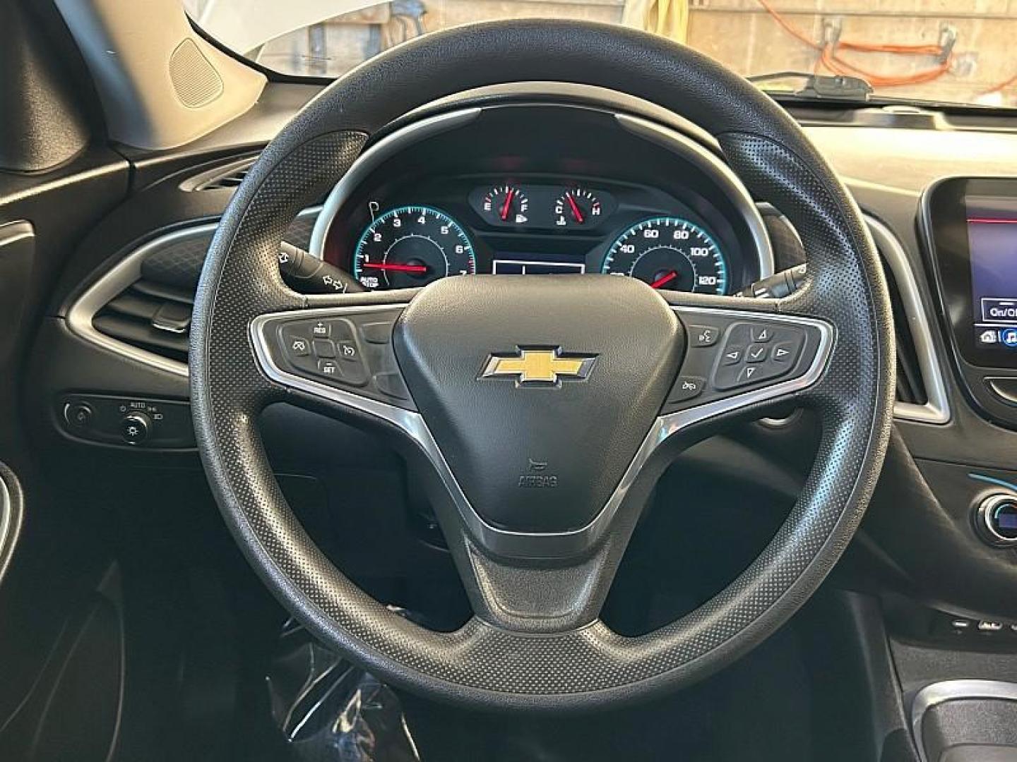 2022 silver Chevrolet Malibu (1G1ZD5ST3NF) with an 4-Cyl Turbo 1.5 Liter engine, Automatic CVT transmission, located at 412 Auto Vista Drive, Palmdale, CA, 93551, (661) 945-0620, 34.592636, -118.136681 - Photo#24