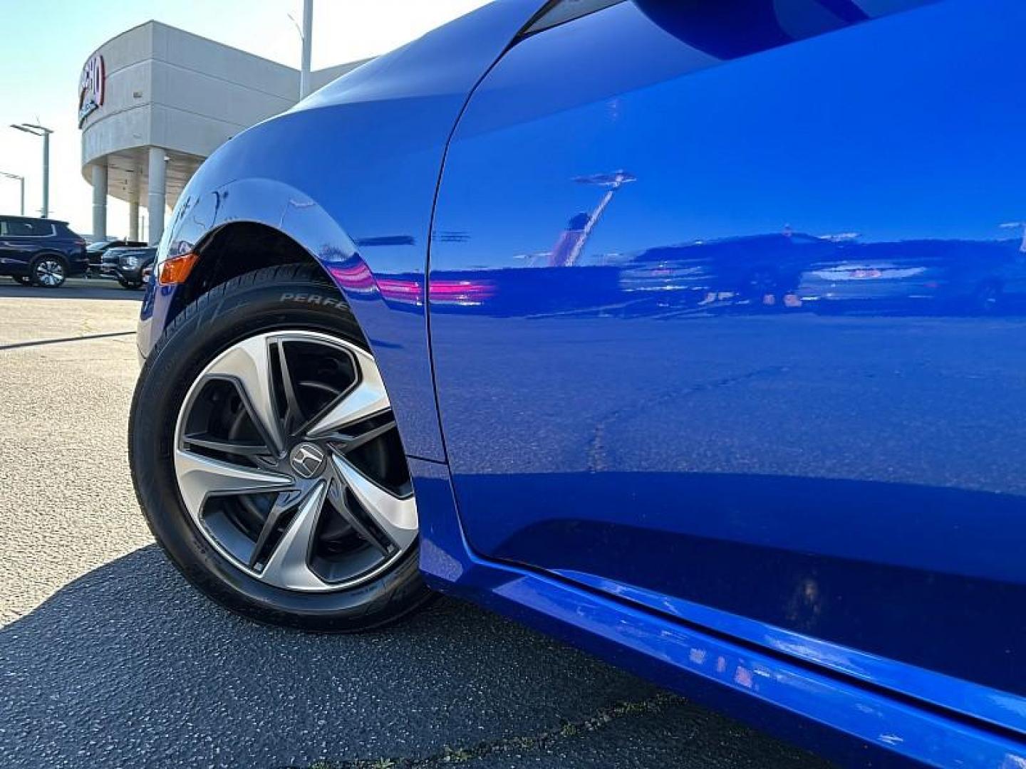 2019 BLUE Honda Civic Sedan (2HGFC2F64KH) with an 4-Cyl 2 Liter engine, Automatic CVT transmission, located at 412 Auto Vista Drive, Palmdale, CA, 93551, (661) 945-0620, 34.592636, -118.136681 - Photo#10