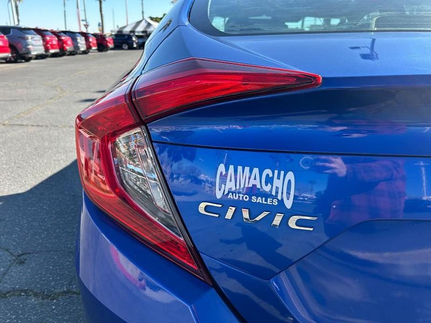 2019 BLUE Honda Civic Sedan (2HGFC2F64KH) with an 4-Cyl 2 Liter engine, Automatic CVT transmission, located at 412 Auto Vista Drive, Palmdale, CA, 93551, (661) 945-0620, 34.592636, -118.136681 - Photo#15
