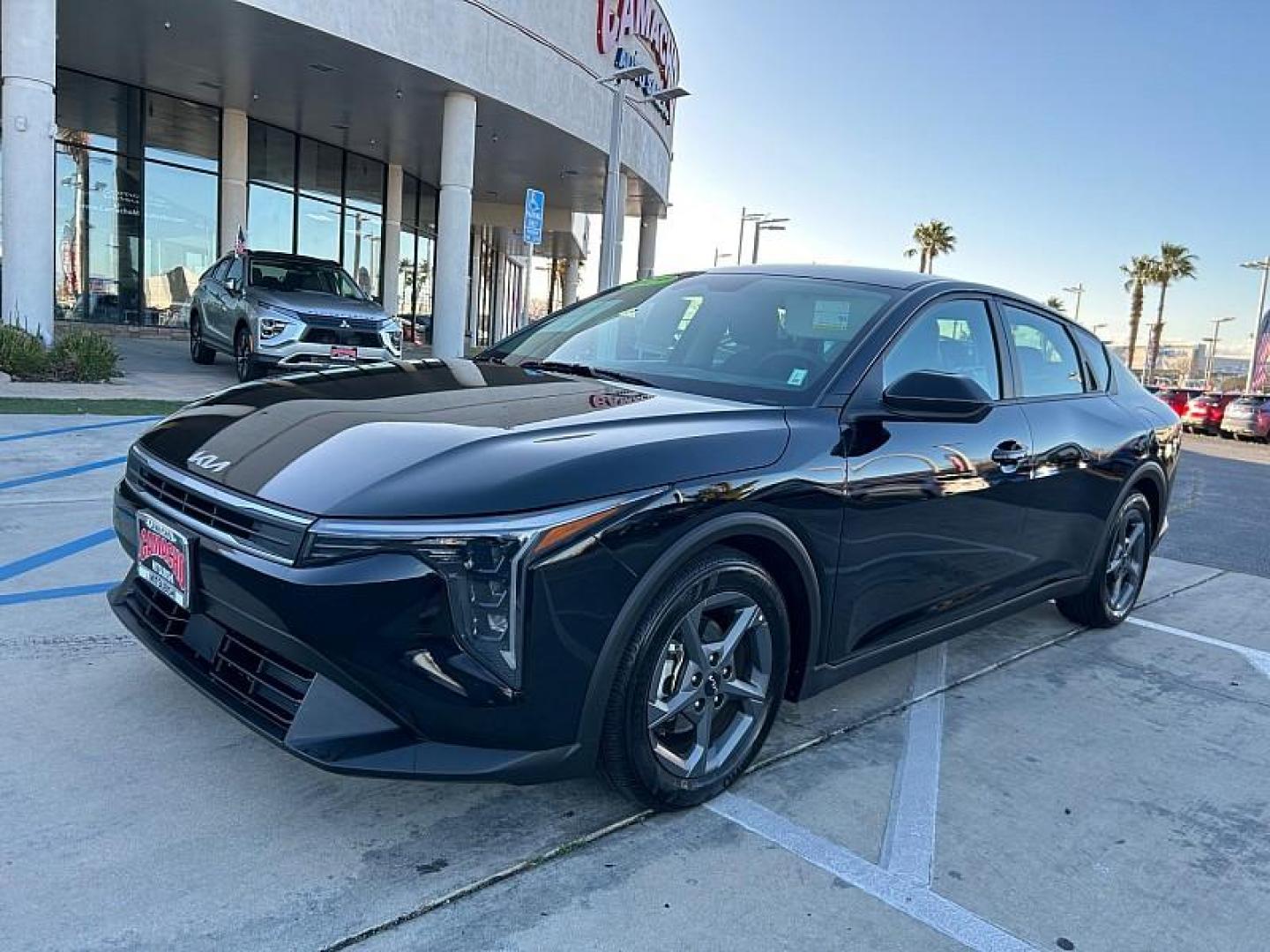 2025 BLACK Kia K4 (3KPFT4DE5SE) with an 4-Cyl 2.0 Liter engine, Automatic IVT transmission, located at 412 Auto Vista Drive, Palmdale, CA, 93551, (661) 945-0620, 34.592636, -118.136681 - Photo#2