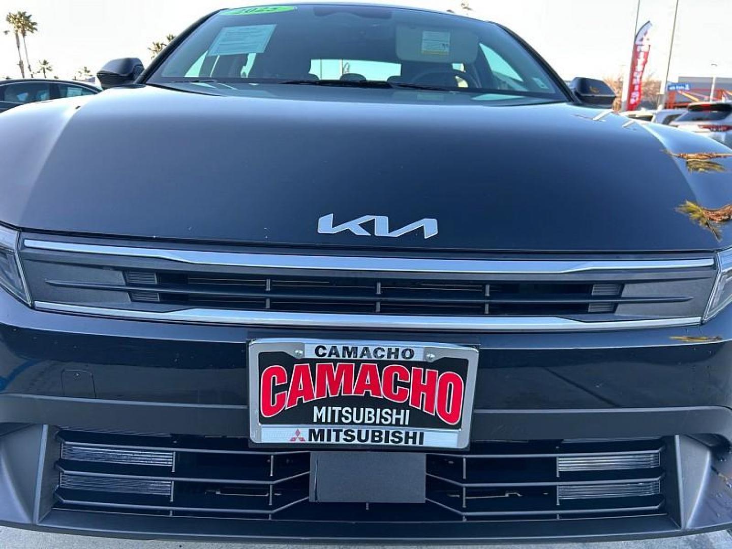 2025 BLACK Kia K4 (3KPFT4DE5SE) with an 4-Cyl 2.0 Liter engine, Automatic IVT transmission, located at 412 Auto Vista Drive, Palmdale, CA, 93551, (661) 945-0620, 34.592636, -118.136681 - Photo#4