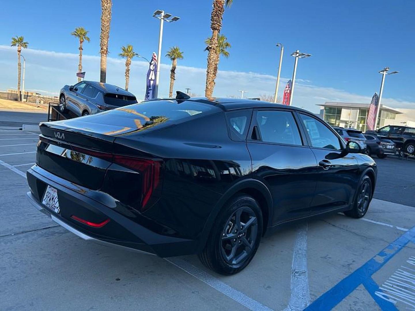 2025 BLACK Kia K4 (3KPFT4DE5SE) with an 4-Cyl 2.0 Liter engine, Automatic IVT transmission, located at 412 Auto Vista Drive, Palmdale, CA, 93551, (661) 945-0620, 34.592636, -118.136681 - Photo#6