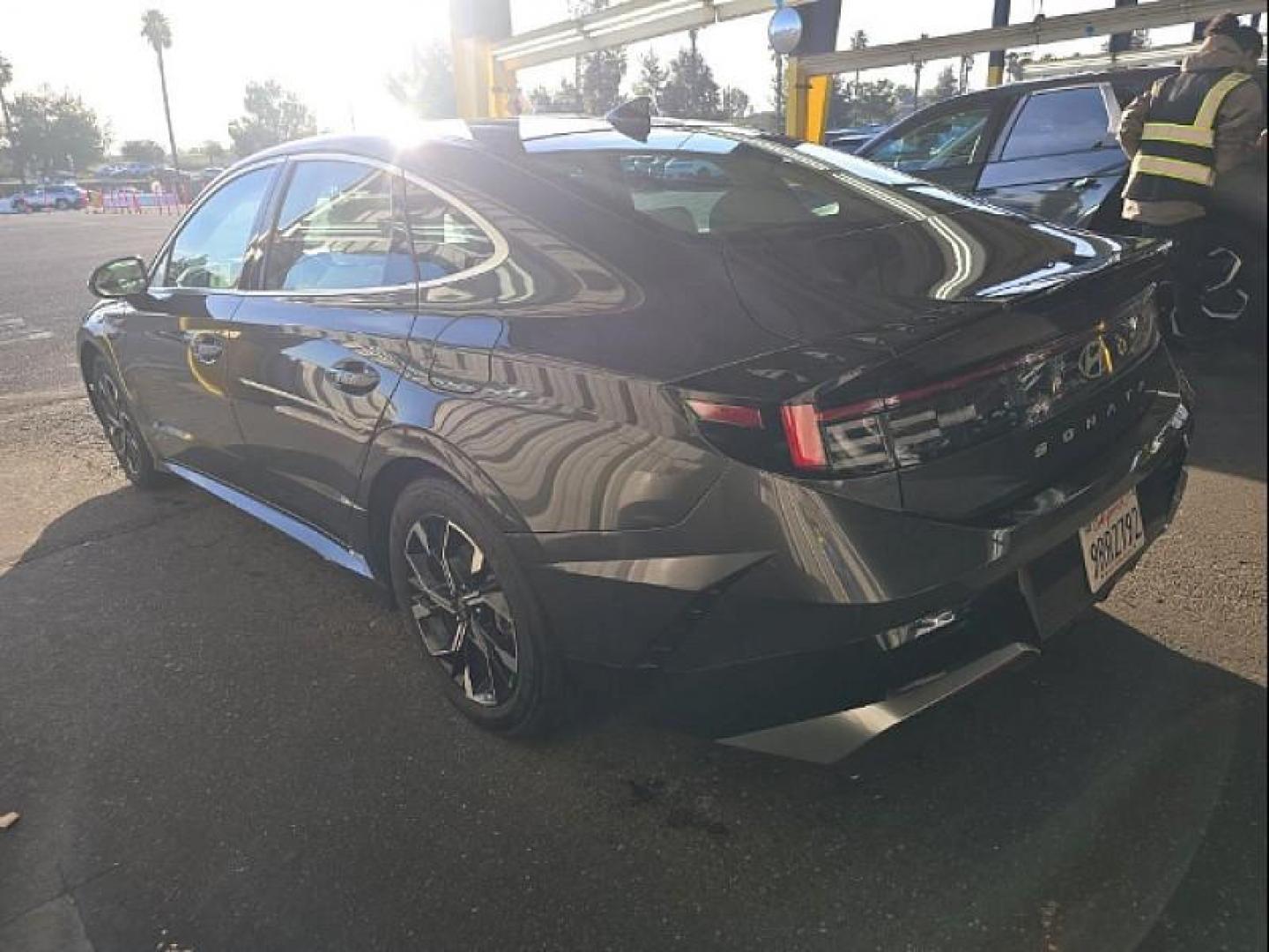 2025 BLACK Hyundai Sonata (KMHL64JA8SA) with an 4-Cyl 2.5 Liter engine, Automatic 8-Spd transmission, located at 412 Auto Vista Drive, Palmdale, CA, 93551, (661) 945-0620, 34.592636, -118.136681 - Photo#1