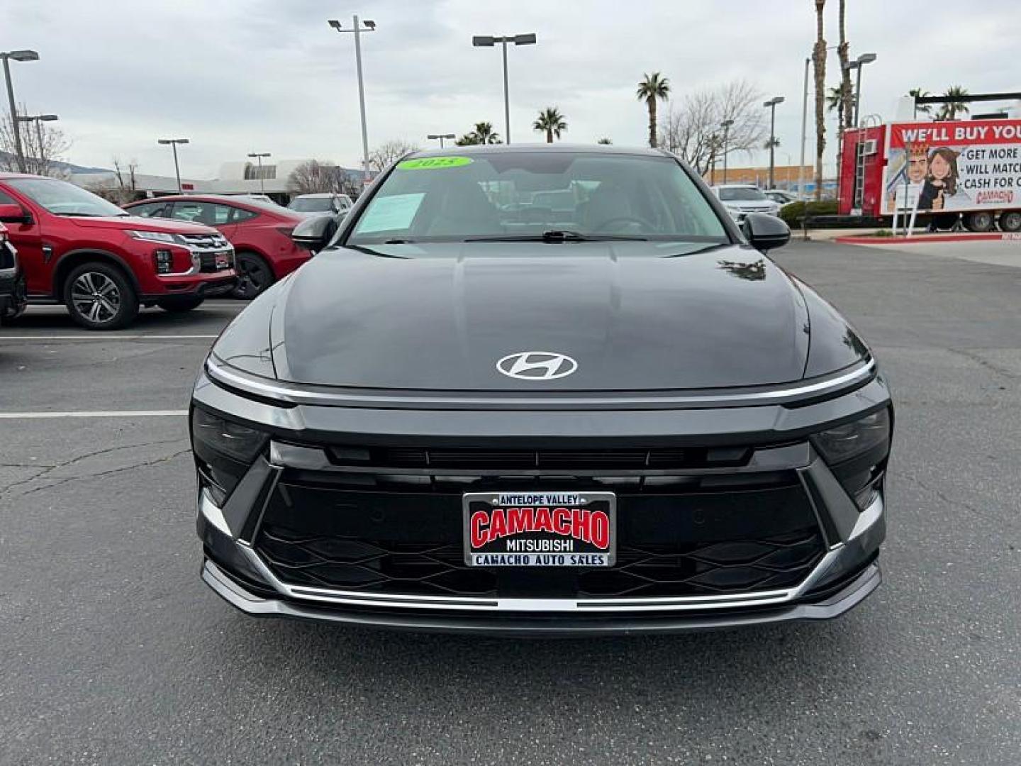 2025 BLACK Hyundai Sonata (KMHL64JA8SA) with an 4-Cyl 2.5 Liter engine, Automatic 8-Spd transmission, located at 412 Auto Vista Drive, Palmdale, CA, 93551, (661) 945-0620, 34.592636, -118.136681 - Photo#2
