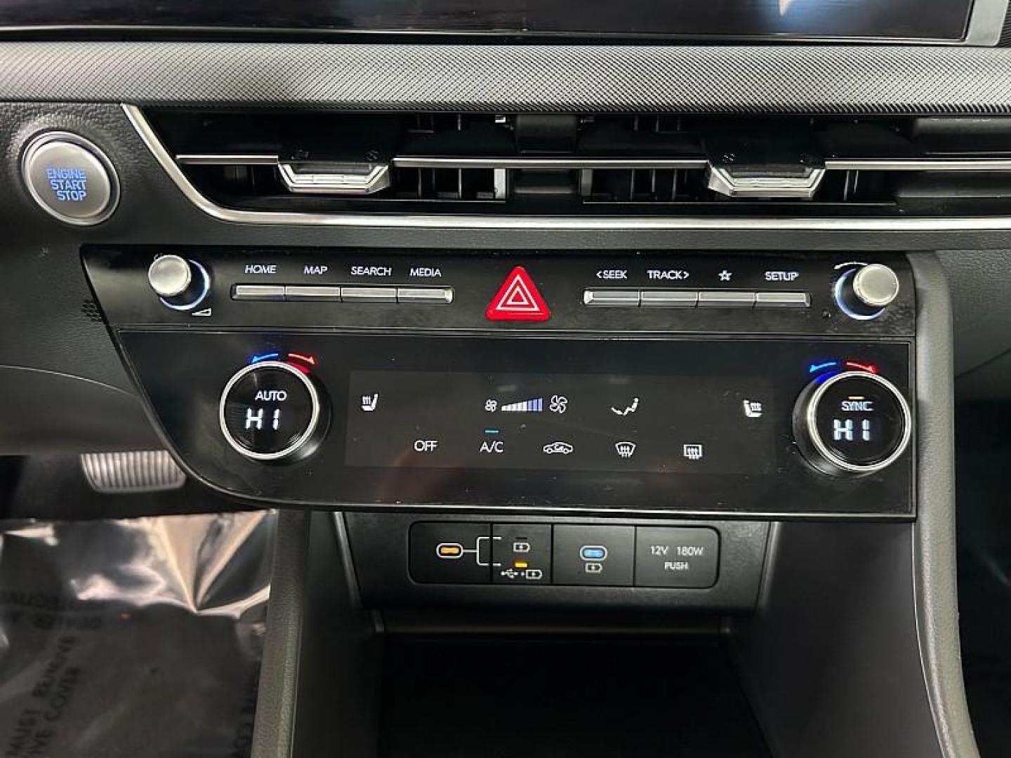 2025 BLACK Hyundai Sonata (KMHL64JA8SA) with an 4-Cyl 2.5 Liter engine, Automatic 8-Spd transmission, located at 412 Auto Vista Drive, Palmdale, CA, 93551, (661) 945-0620, 34.592636, -118.136681 - Photo#25