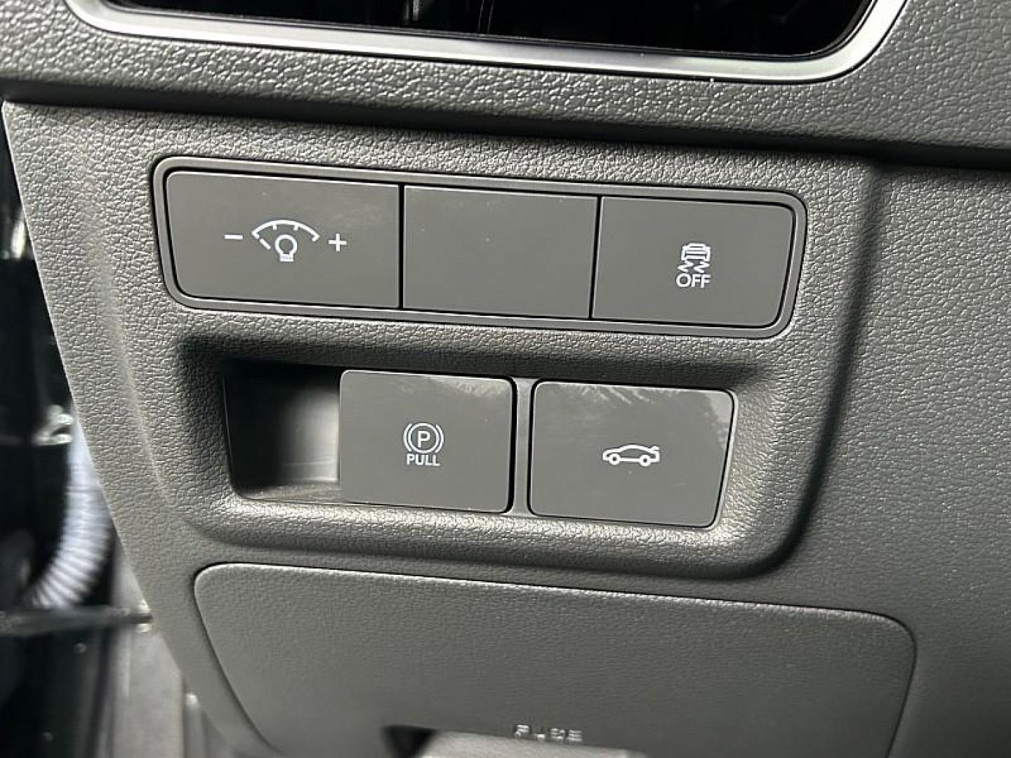 2025 BLACK Hyundai Sonata (KMHL64JA8SA) with an 4-Cyl 2.5 Liter engine, Automatic 8-Spd transmission, located at 412 Auto Vista Drive, Palmdale, CA, 93551, (661) 945-0620, 34.592636, -118.136681 - Photo#34