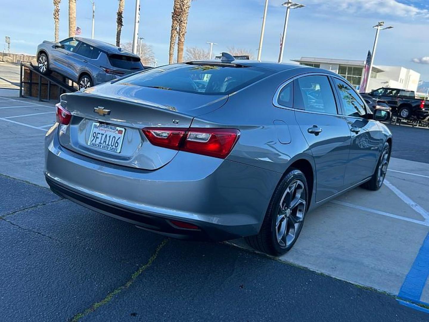 2023 GRAY Chevrolet Malibu (1G1ZD5ST2PF) with an 4-Cyl Turbo 1.5 Liter engine, Automatic CVT transmission, located at 412 Auto Vista Drive, Palmdale, CA, 93551, (661) 945-0620, 34.592636, -118.136681 - Photo#2