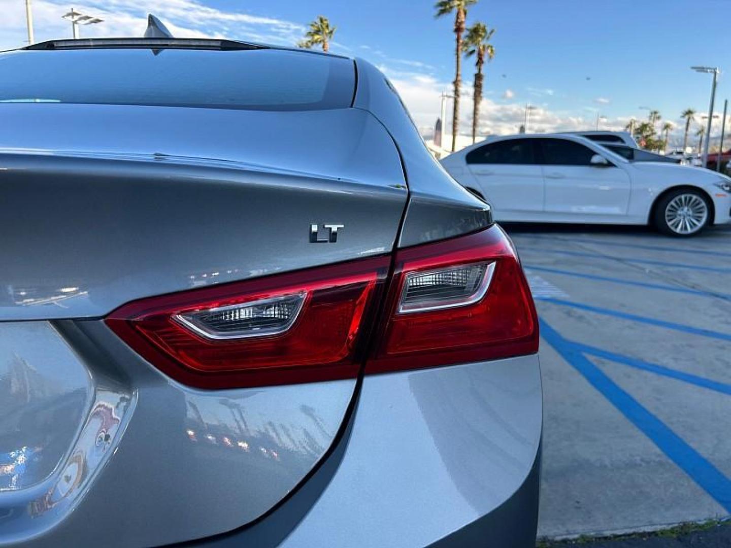 2023 GRAY Chevrolet Malibu (1G1ZD5ST2PF) with an 4-Cyl Turbo 1.5 Liter engine, Automatic CVT transmission, located at 412 Auto Vista Drive, Palmdale, CA, 93551, (661) 945-0620, 34.592636, -118.136681 - Photo#18