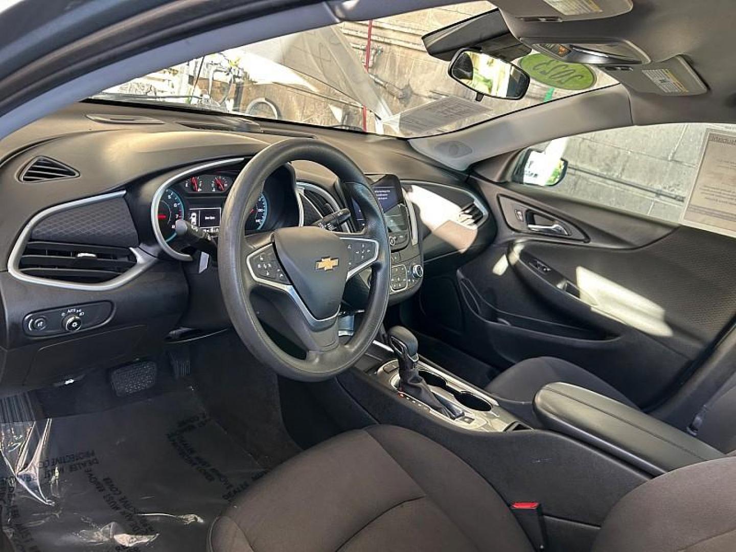 2023 GRAY Chevrolet Malibu (1G1ZD5ST2PF) with an 4-Cyl Turbo 1.5 Liter engine, Automatic CVT transmission, located at 412 Auto Vista Drive, Palmdale, CA, 93551, (661) 945-0620, 34.592636, -118.136681 - Photo#21
