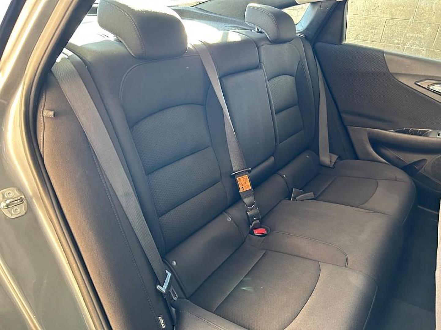 2023 GRAY Chevrolet Malibu (1G1ZD5ST2PF) with an 4-Cyl Turbo 1.5 Liter engine, Automatic CVT transmission, located at 412 Auto Vista Drive, Palmdale, CA, 93551, (661) 945-0620, 34.592636, -118.136681 - Photo#32