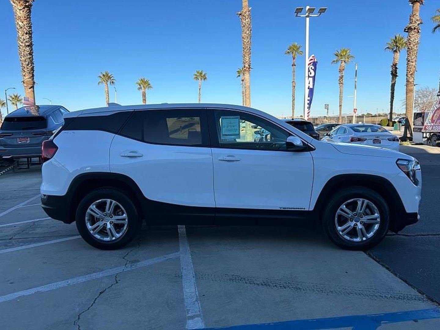 2024 WHITE GMC Terrain (3GKALMEG8RL) with an 4-Cyl Turbo 1.5 Liter engine, Automatic 9-Spd transmission, located at 412 Auto Vista Drive, Palmdale, CA, 93551, (661) 945-0620, 34.592636, -118.136681 - Photo#2