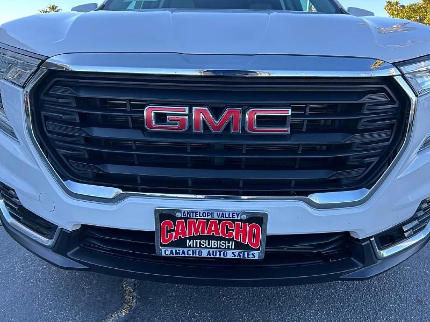 2024 WHITE GMC Terrain (3GKALMEG8RL) with an 4-Cyl Turbo 1.5 Liter engine, Automatic 9-Spd transmission, located at 412 Auto Vista Drive, Palmdale, CA, 93551, (661) 945-0620, 34.592636, -118.136681 - Photo#8