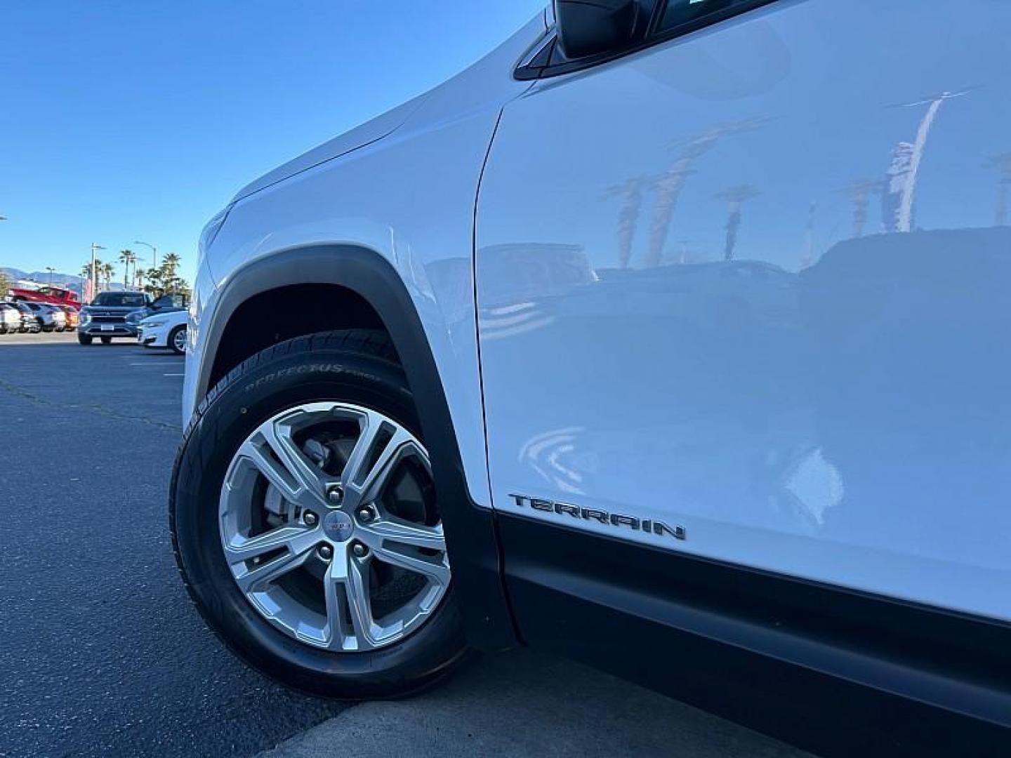 2024 WHITE GMC Terrain (3GKALMEG8RL) with an 4-Cyl Turbo 1.5 Liter engine, Automatic 9-Spd transmission, located at 412 Auto Vista Drive, Palmdale, CA, 93551, (661) 945-0620, 34.592636, -118.136681 - Photo#12