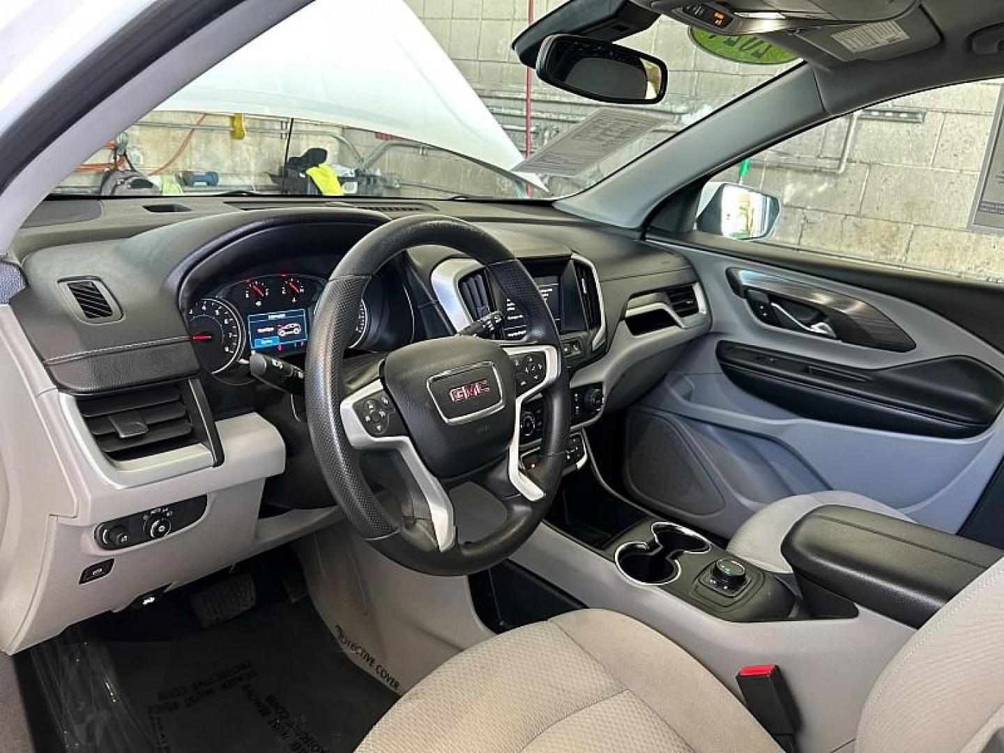 2024 WHITE GMC Terrain (3GKALMEG8RL) with an 4-Cyl Turbo 1.5 Liter engine, Automatic 9-Spd transmission, located at 412 Auto Vista Drive, Palmdale, CA, 93551, (661) 945-0620, 34.592636, -118.136681 - Photo#18
