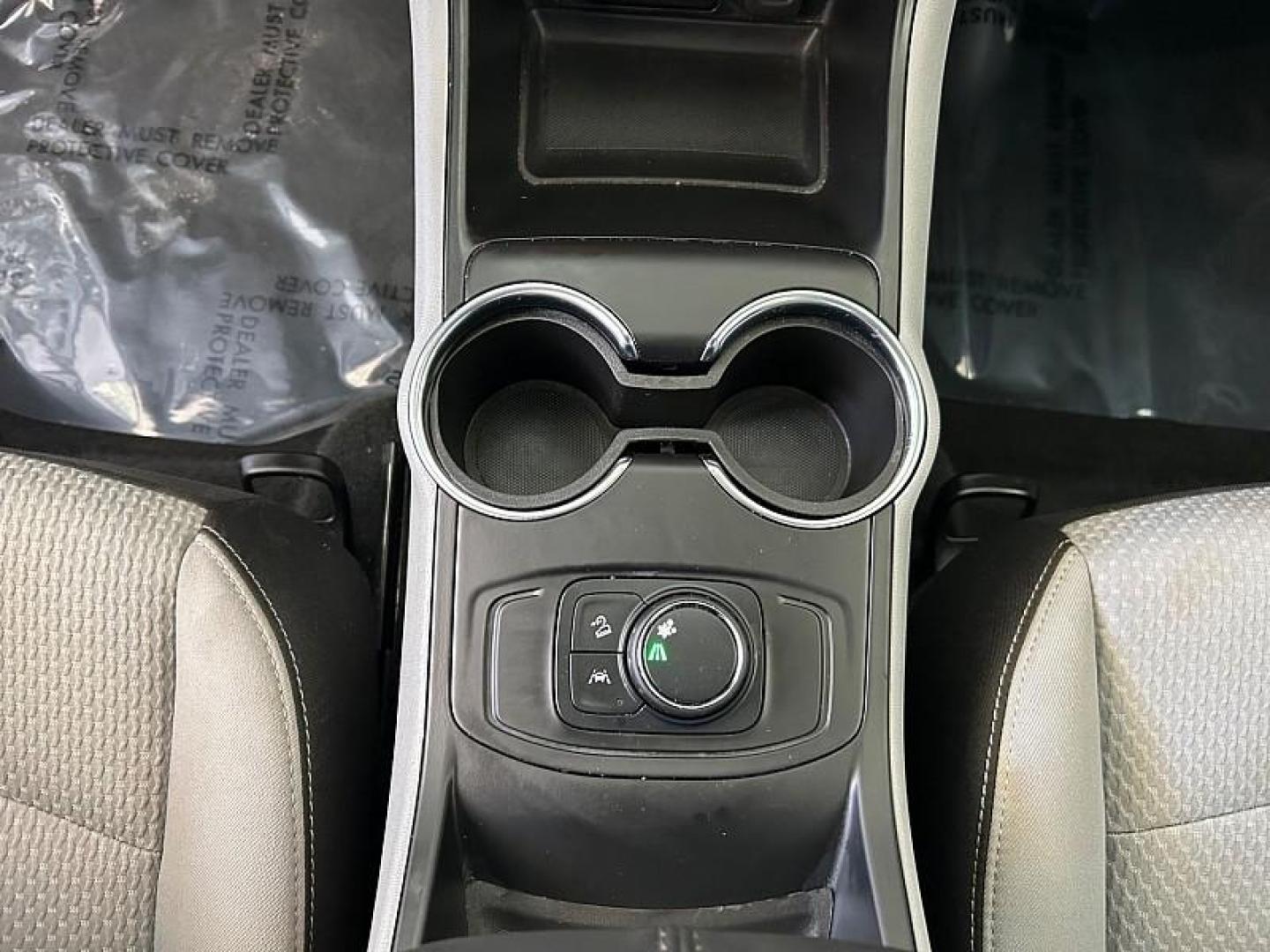 2024 WHITE GMC Terrain (3GKALMEG8RL) with an 4-Cyl Turbo 1.5 Liter engine, Automatic 9-Spd transmission, located at 412 Auto Vista Drive, Palmdale, CA, 93551, (661) 945-0620, 34.592636, -118.136681 - Photo#20