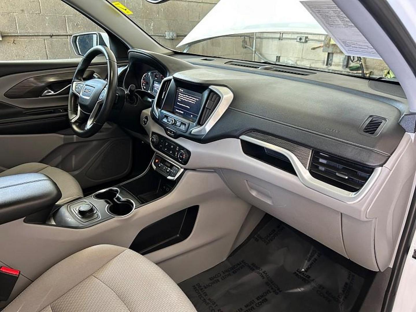 2024 WHITE GMC Terrain (3GKALMEG8RL) with an 4-Cyl Turbo 1.5 Liter engine, Automatic 9-Spd transmission, located at 412 Auto Vista Drive, Palmdale, CA, 93551, (661) 945-0620, 34.592636, -118.136681 - Photo#29