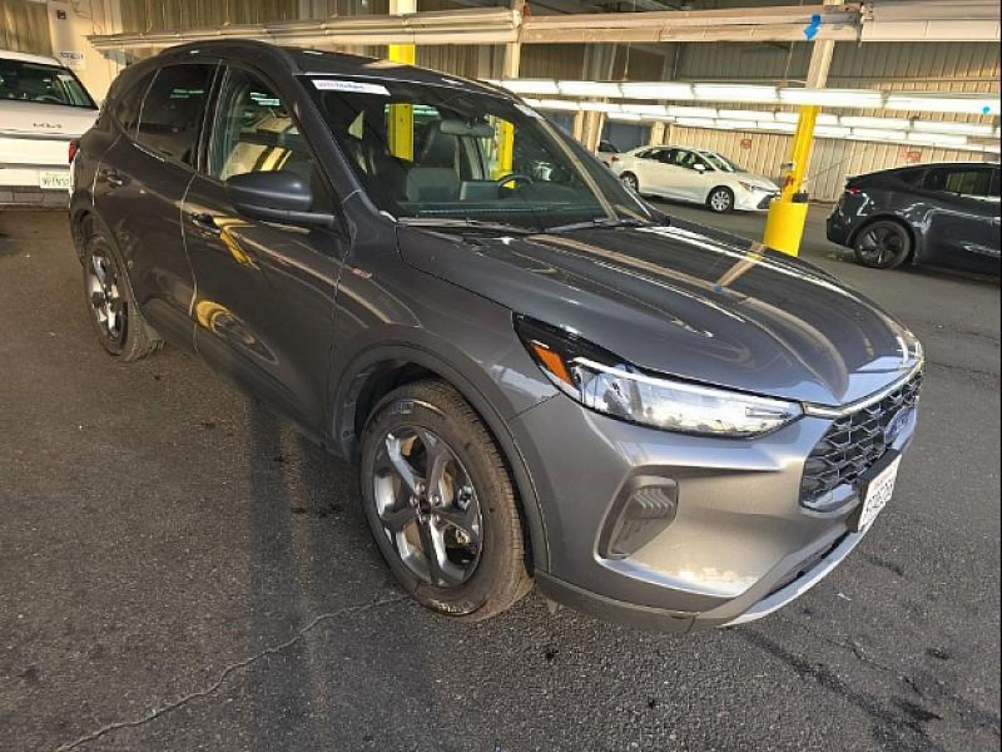 2025 GRAY Ford Escape (1FMCU9MN5SU) with an 3-Cyl EcoBoost Turbo 1.5 Liter engine, Automatic 8-Spd transmission, located at 412 Auto Vista Drive, Palmdale, CA, 93551, (661) 945-0620, 34.592636, -118.136681 - Photo#5