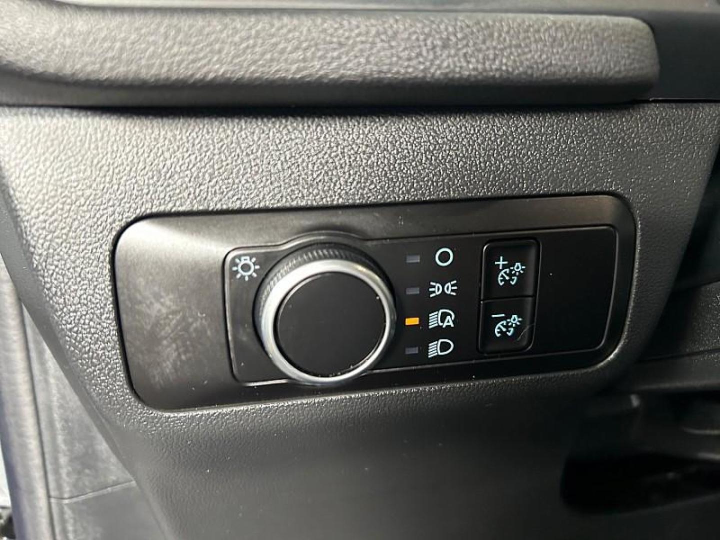 2025 GRAY Ford Escape (1FMCU9MN5SU) with an 3-Cyl EcoBoost Turbo 1.5 Liter engine, Automatic 8-Spd transmission, located at 412 Auto Vista Drive, Palmdale, CA, 93551, (661) 945-0620, 34.592636, -118.136681 - Photo#31