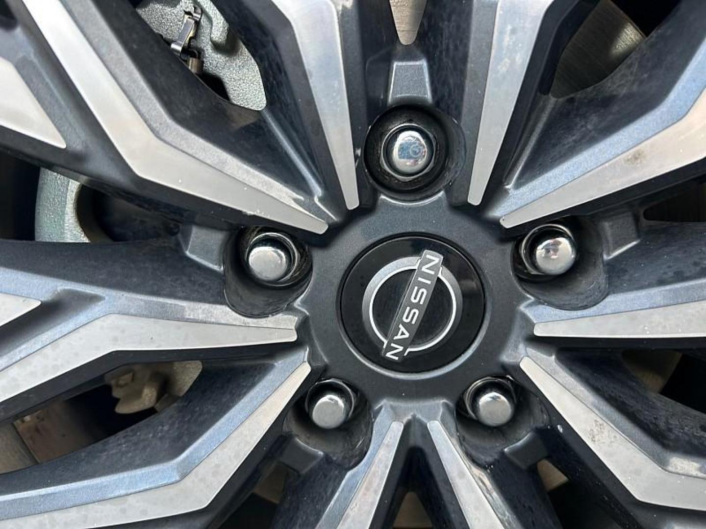 2024 SILVER Nissan Altima (1N4BL4DV2RN) with an 4-Cyl 2.5 Liter engine, Automatic Xtronic CVT transmission, located at 412 Auto Vista Drive, Palmdale, CA, 93551, (661) 945-0620, 34.592636, -118.136681 - Photo#10