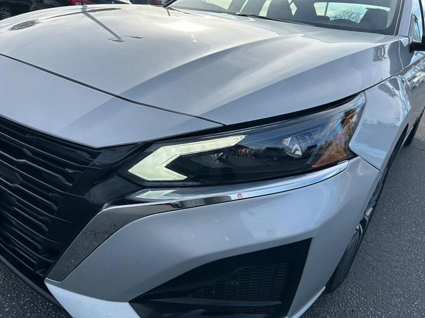 2024 SILVER Nissan Altima (1N4BL4DV2RN) with an 4-Cyl 2.5 Liter engine, Automatic Xtronic CVT transmission, located at 412 Auto Vista Drive, Palmdale, CA, 93551, (661) 945-0620, 34.592636, -118.136681 - Photo#12