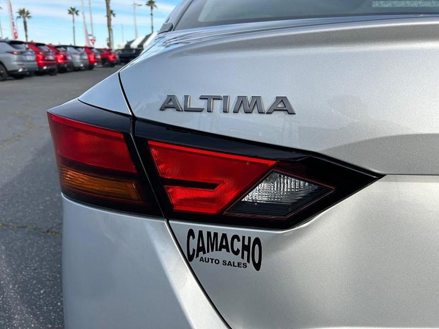 2024 SILVER Nissan Altima (1N4BL4DV2RN) with an 4-Cyl 2.5 Liter engine, Automatic Xtronic CVT transmission, located at 412 Auto Vista Drive, Palmdale, CA, 93551, (661) 945-0620, 34.592636, -118.136681 - Photo#16