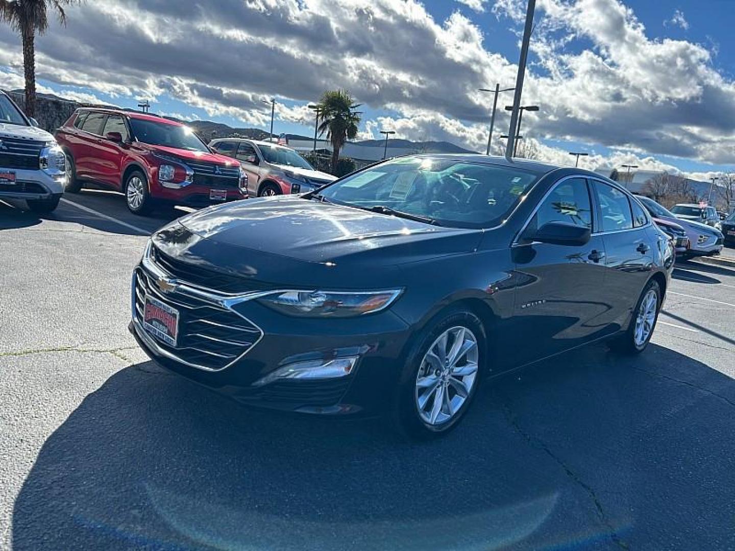 2023 GRAY Chevrolet Malibu (1G1ZD5STXPF) with an 4-Cyl Turbo 1.5 Liter engine, Automatic CVT transmission, located at 412 Auto Vista Drive, Palmdale, CA, 93551, (661) 945-0620, 34.592636, -118.136681 - Photo#4