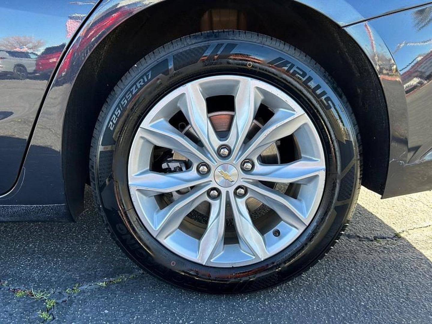 2023 GRAY Chevrolet Malibu (1G1ZD5STXPF) with an 4-Cyl Turbo 1.5 Liter engine, Automatic CVT transmission, located at 412 Auto Vista Drive, Palmdale, CA, 93551, (661) 945-0620, 34.592636, -118.136681 - Photo#13