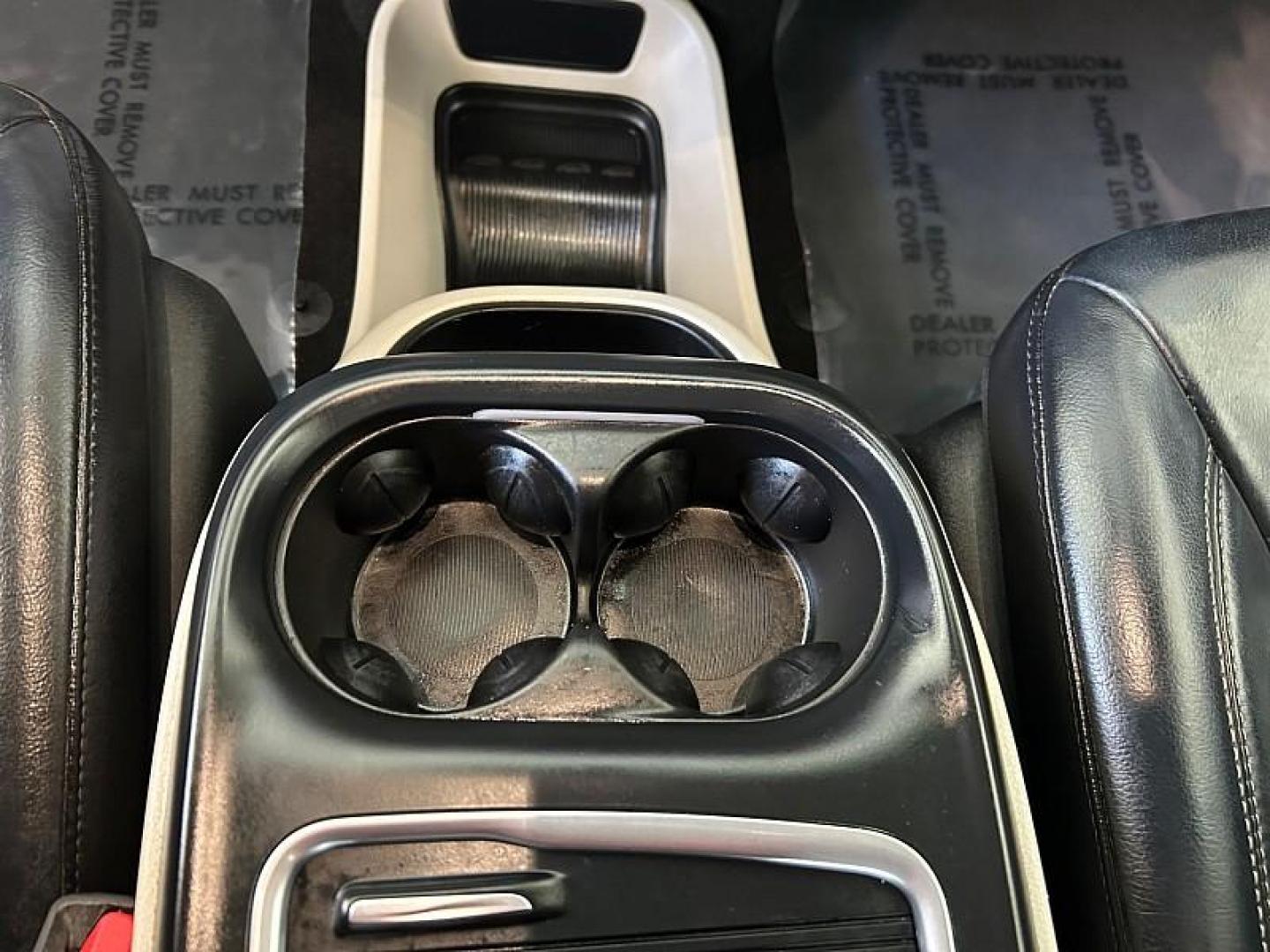 2022 WHITE Chrysler Pacifica (2C4RC1BG5NR) with an V6 3.6 Liter engine, Automatic 9-Spd transmission, located at 412 Auto Vista Drive, Palmdale, CA, 93551, (661) 945-0620, 34.592636, -118.136681 - Photo#28