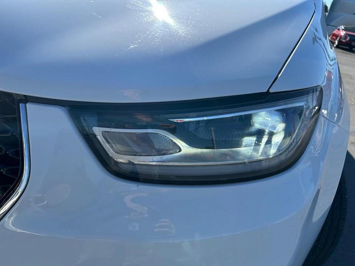 2022 WHITE Chrysler Pacifica (2C4RC1BG5NR) with an V6 3.6 Liter engine, Automatic 9-Spd transmission, located at 412 Auto Vista Drive, Palmdale, CA, 93551, (661) 945-0620, 34.592636, -118.136681 - Photo#9