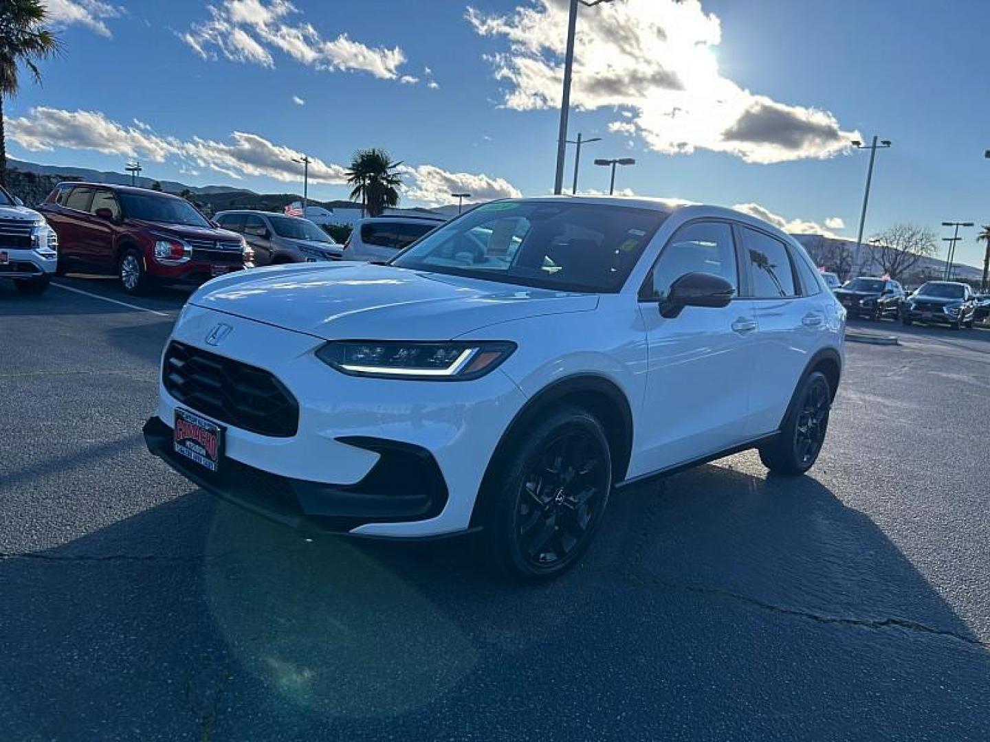 2024 WHITE Honda HR-V (3CZRZ2H5XRM) with an 4-Cyl 2.0 Liter engine, Automatic CVT transmission, located at 412 Auto Vista Drive, Palmdale, CA, 93551, (661) 945-0620, 34.592636, -118.136681 - Photo#3