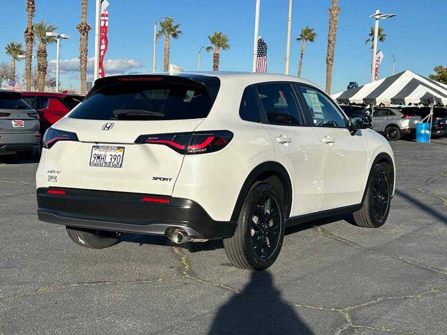 2024 WHITE Honda HR-V (3CZRZ2H5XRM) with an 4-Cyl 2.0 Liter engine, Automatic CVT transmission, located at 412 Auto Vista Drive, Palmdale, CA, 93551, (661) 945-0620, 34.592636, -118.136681 - Photo#6