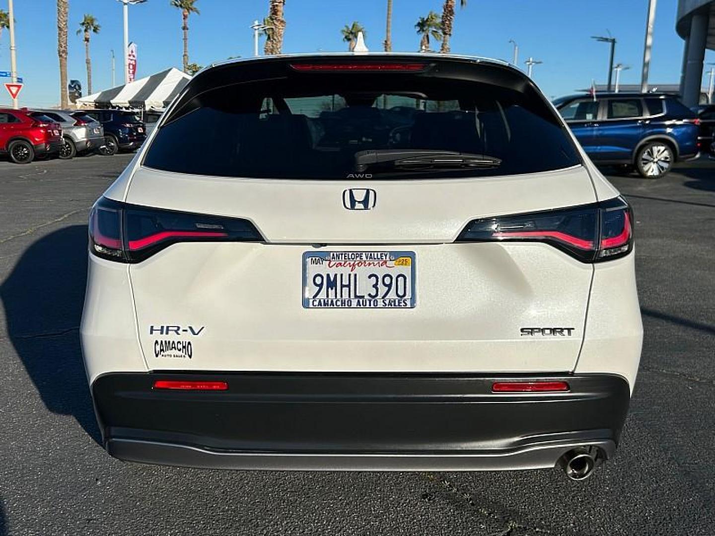2024 WHITE Honda HR-V (3CZRZ2H5XRM) with an 4-Cyl 2.0 Liter engine, Automatic CVT transmission, located at 412 Auto Vista Drive, Palmdale, CA, 93551, (661) 945-0620, 34.592636, -118.136681 - Photo#7