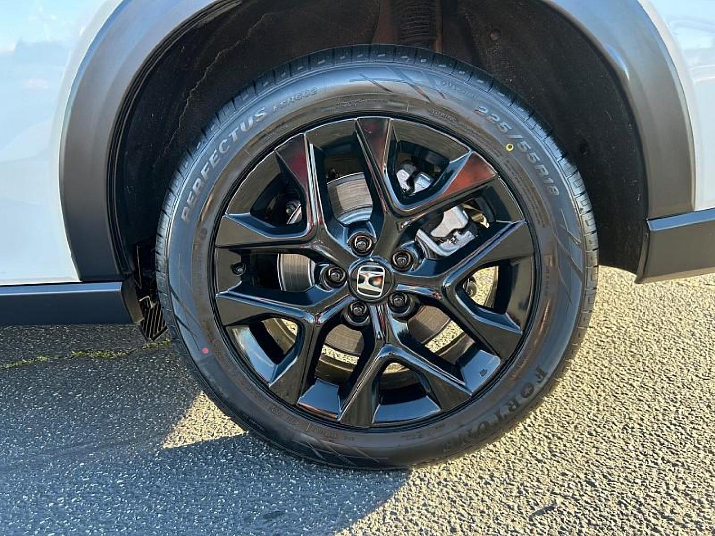 2024 WHITE Honda HR-V (3CZRZ2H5XRM) with an 4-Cyl 2.0 Liter engine, Automatic CVT transmission, located at 412 Auto Vista Drive, Palmdale, CA, 93551, (661) 945-0620, 34.592636, -118.136681 - Photo#11