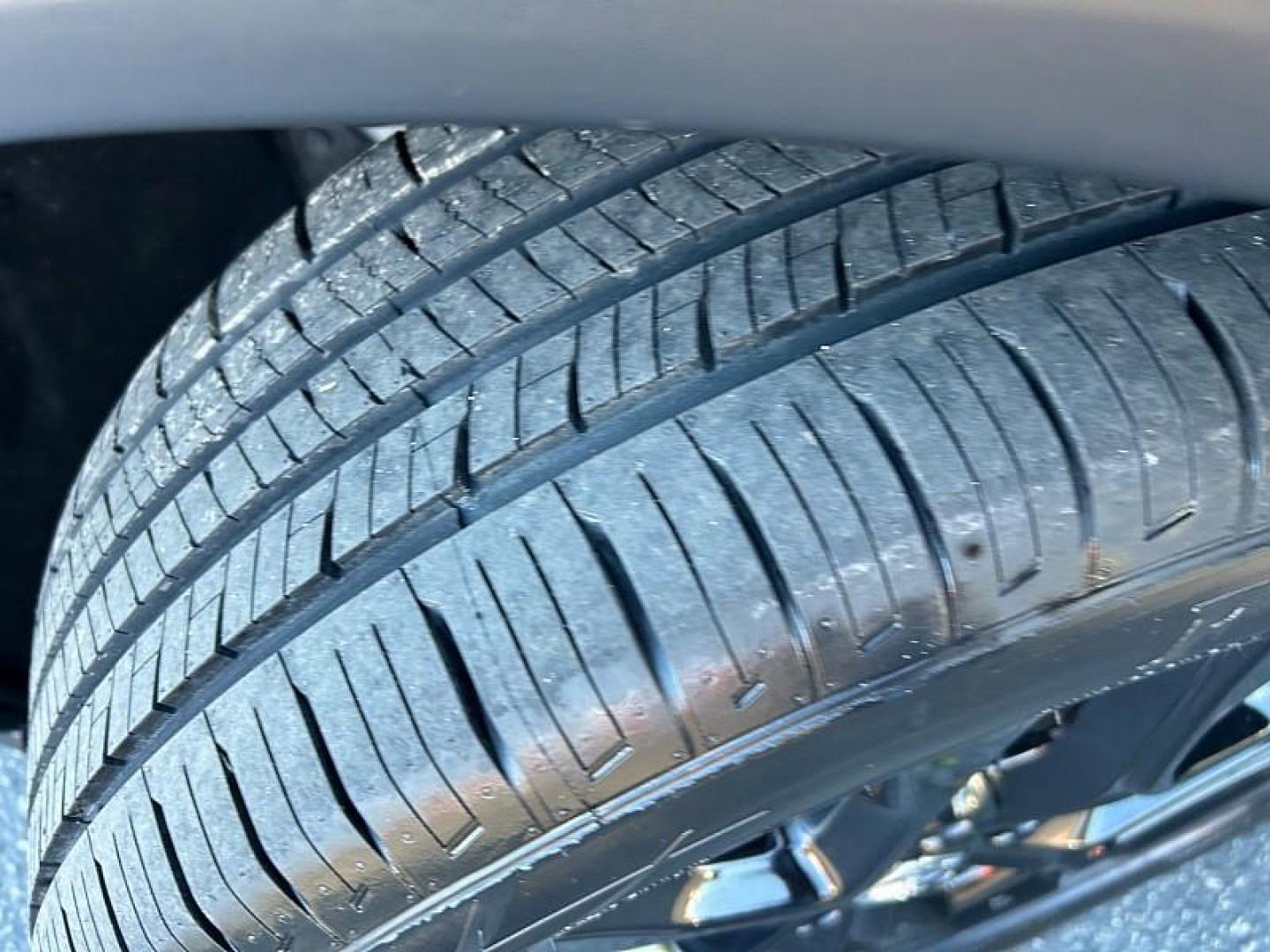 2024 WHITE Honda HR-V (3CZRZ2H5XRM) with an 4-Cyl 2.0 Liter engine, Automatic CVT transmission, located at 412 Auto Vista Drive, Palmdale, CA, 93551, (661) 945-0620, 34.592636, -118.136681 - Photo#12