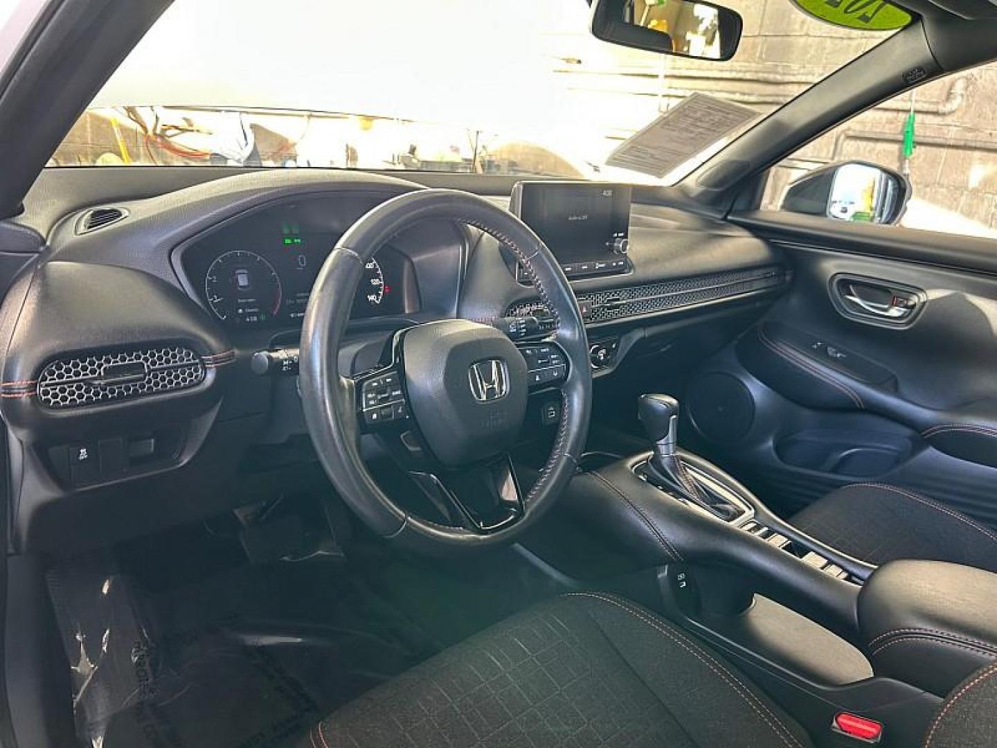 2024 WHITE Honda HR-V (3CZRZ2H5XRM) with an 4-Cyl 2.0 Liter engine, Automatic CVT transmission, located at 412 Auto Vista Drive, Palmdale, CA, 93551, (661) 945-0620, 34.592636, -118.136681 - Photo#22