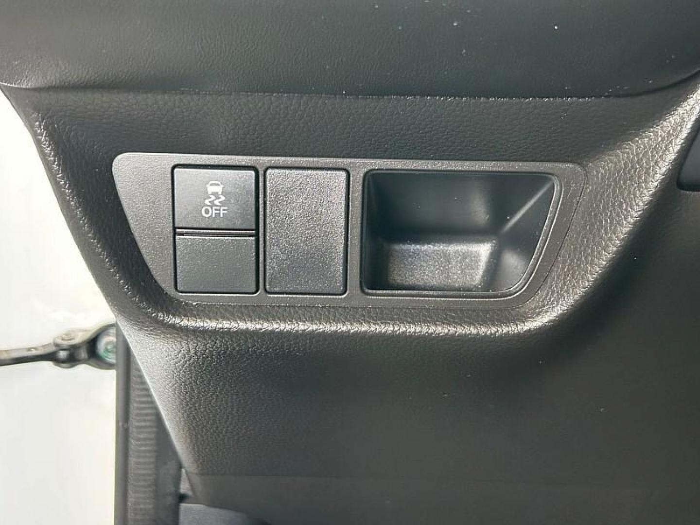 2024 WHITE Honda HR-V (3CZRZ2H5XRM) with an 4-Cyl 2.0 Liter engine, Automatic CVT transmission, located at 412 Auto Vista Drive, Palmdale, CA, 93551, (661) 945-0620, 34.592636, -118.136681 - Photo#24