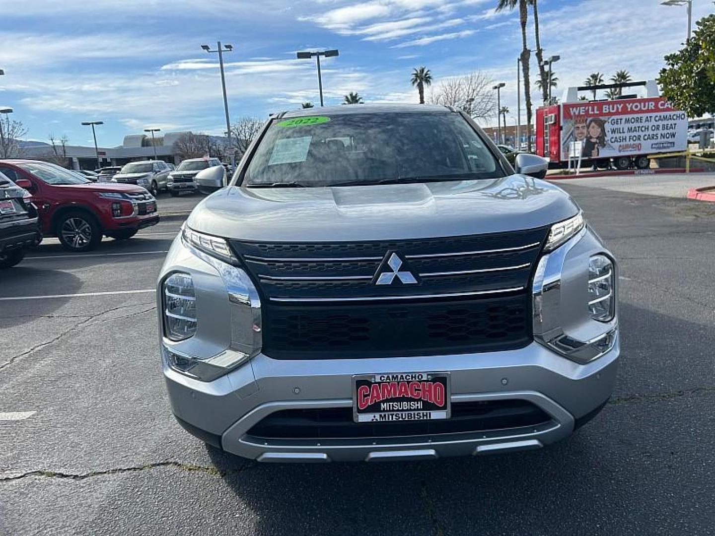 2022 SILVER Mitsubishi Outlander (JA4J3UA87NZ) with an 4-Cyl 2.5 Liter engine, Automatic CVT transmission, located at 412 Auto Vista Drive, Palmdale, CA, 93551, (661) 945-0620, 34.592636, -118.136681 - Photo#15