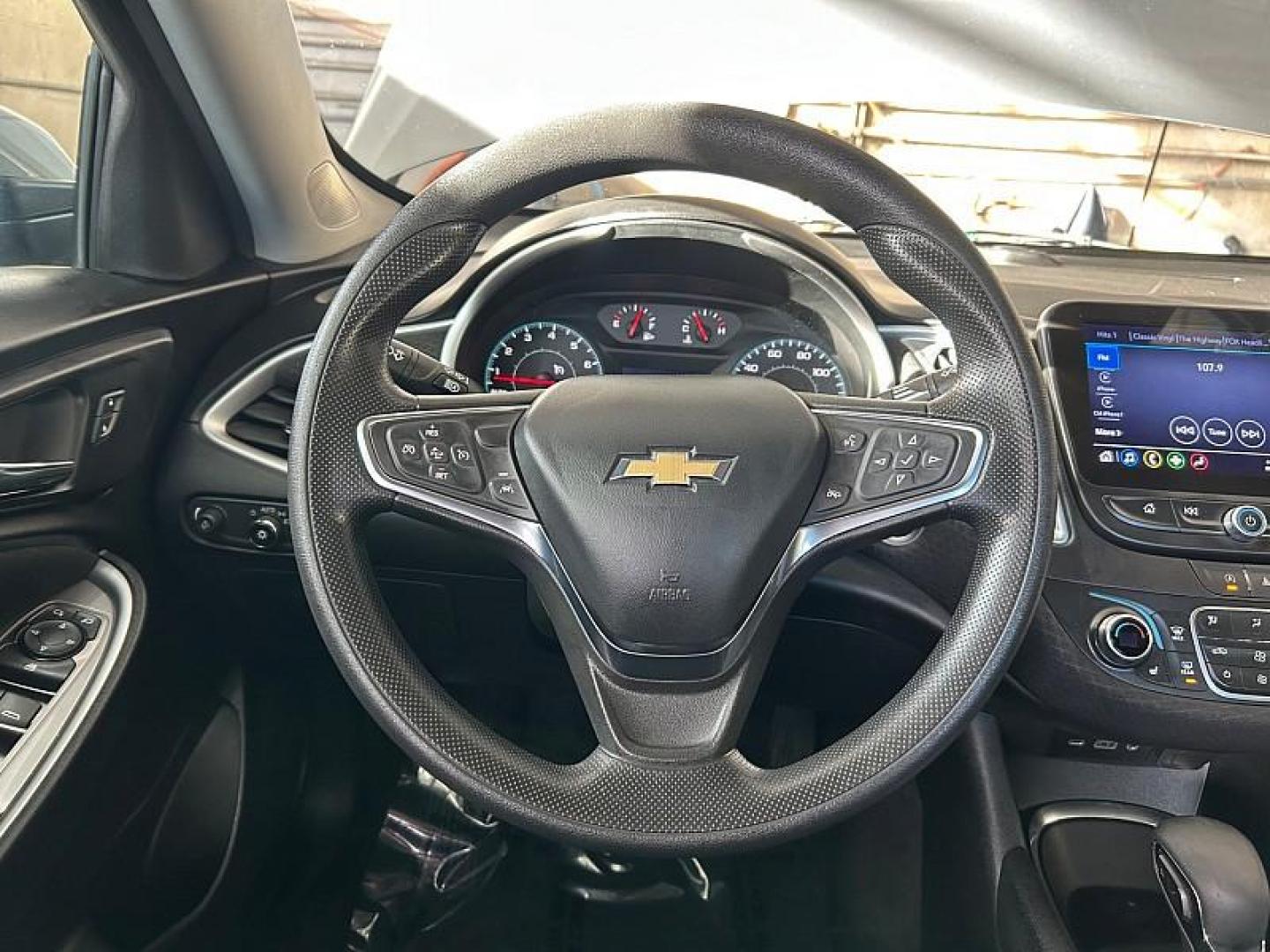 2024 GRAY Chevrolet Malibu (1G1ZD5ST4RF) with an 4-Cyl Turbo 1.5 Liter engine, Automatic CVT transmission, located at 412 Auto Vista Drive, Palmdale, CA, 93551, (661) 945-0620, 34.592636, -118.136681 - Photo#21