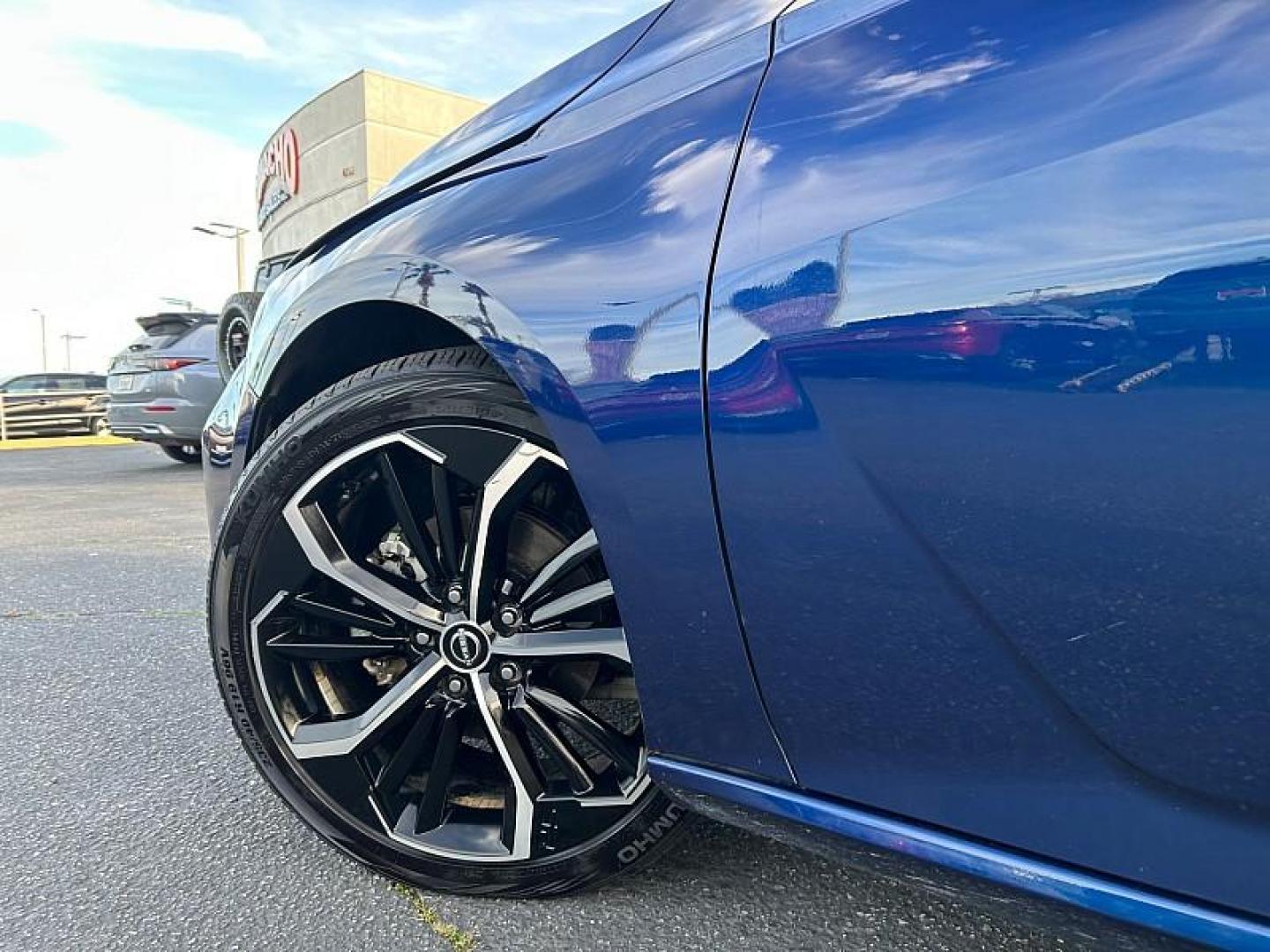 2023 BLUE Nissan Altima (1N4BL4CV5PN) with an 4-Cyl 2.5 Liter engine, Automatic Xtronic CVT transmission, located at 412 Auto Vista Drive, Palmdale, CA, 93551, (661) 945-0620, 34.592636, -118.136681 - Photo#6