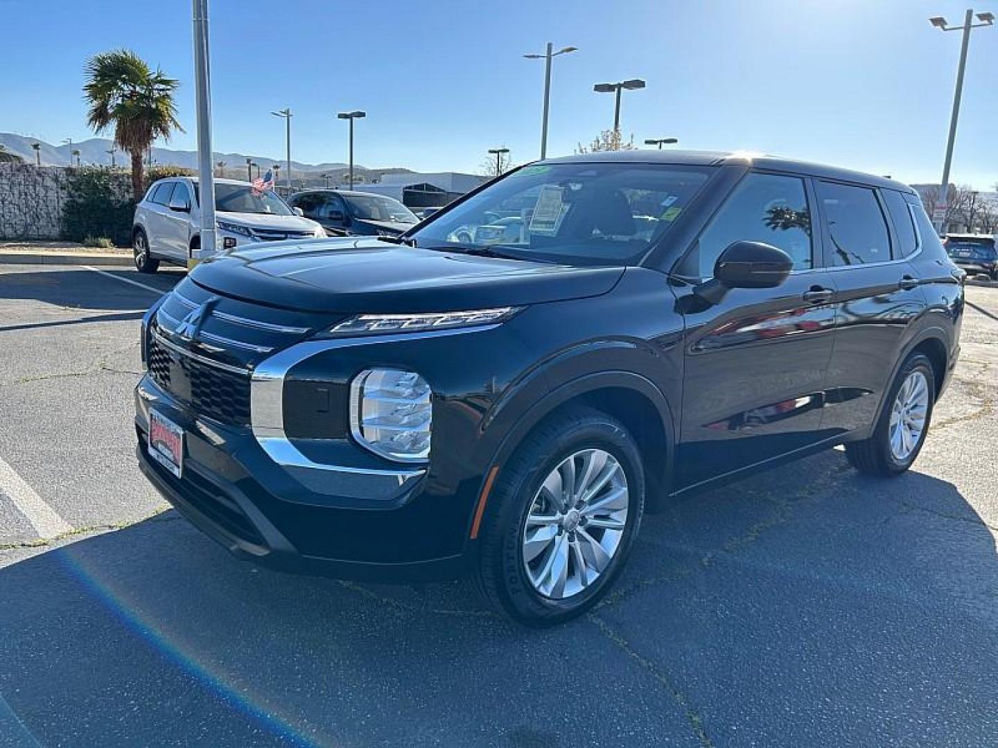 2025 BLACK Mitsubishi Outlander (JA4J4UA84SZ) with an 4-Cyl 2.5 Liter engine, Automatic CVT transmission, located at 412 Auto Vista Drive, Palmdale, CA, 93551, (661) 945-0620, 34.592636, -118.136681 - Photo#6