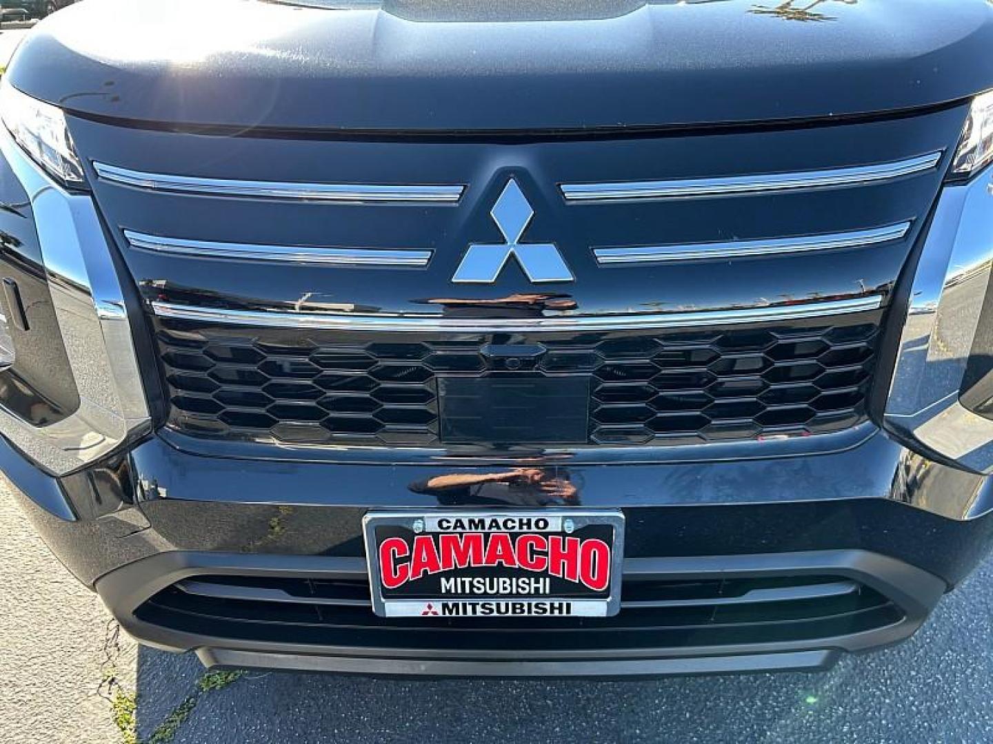 2025 BLACK Mitsubishi Outlander (JA4J4UA84SZ) with an 4-Cyl 2.5 Liter engine, Automatic CVT transmission, located at 412 Auto Vista Drive, Palmdale, CA, 93551, (661) 945-0620, 34.592636, -118.136681 - Photo#10