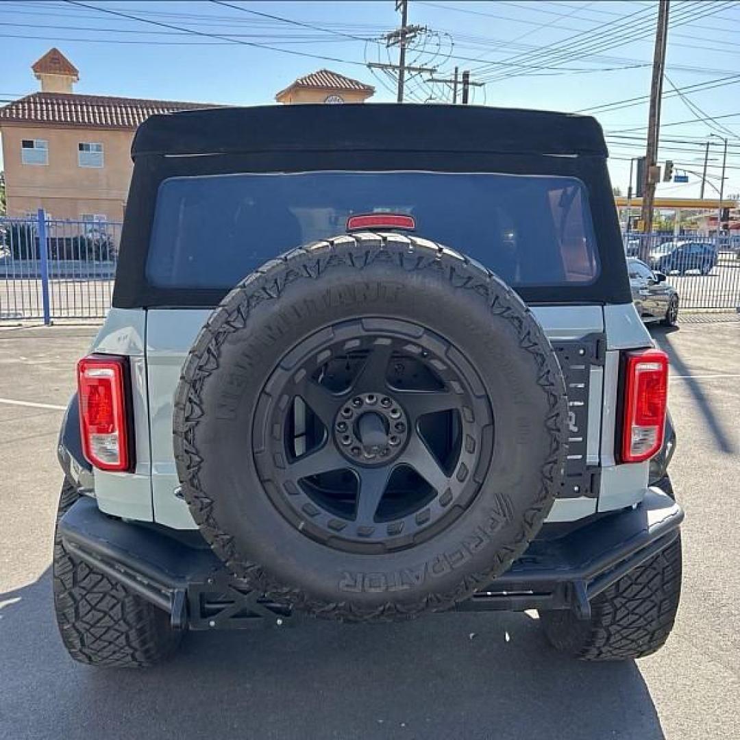 2022 GRAY Ford Bronco (1FMDE5BHXNL) with an 4-Cyl 2.3 Liter engine, Automatic transmission, located at 412 Auto Vista Drive, Palmdale, CA, 93551, (661) 945-0620, 34.592636, -118.136681 - Photo#3