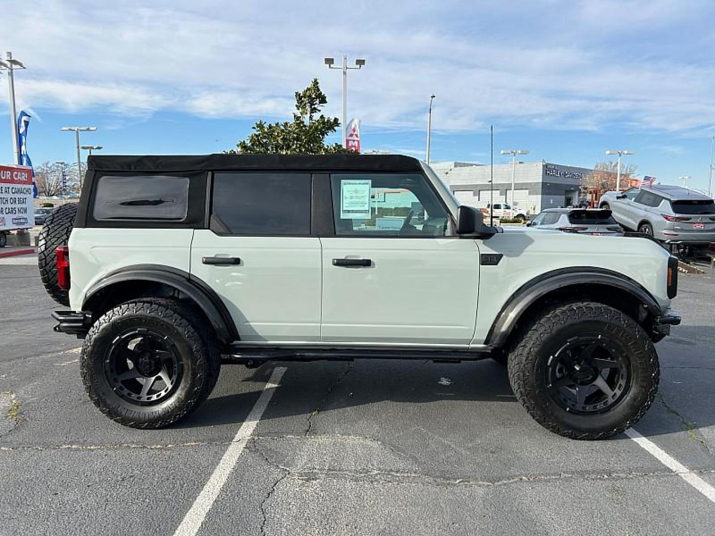 2022 GRAY Ford Bronco (1FMDE5BHXNL) with an 4-Cyl 2.3 Liter engine, Automatic transmission, located at 412 Auto Vista Drive, Palmdale, CA, 93551, (661) 945-0620, 34.592636, -118.136681 - Photo#9