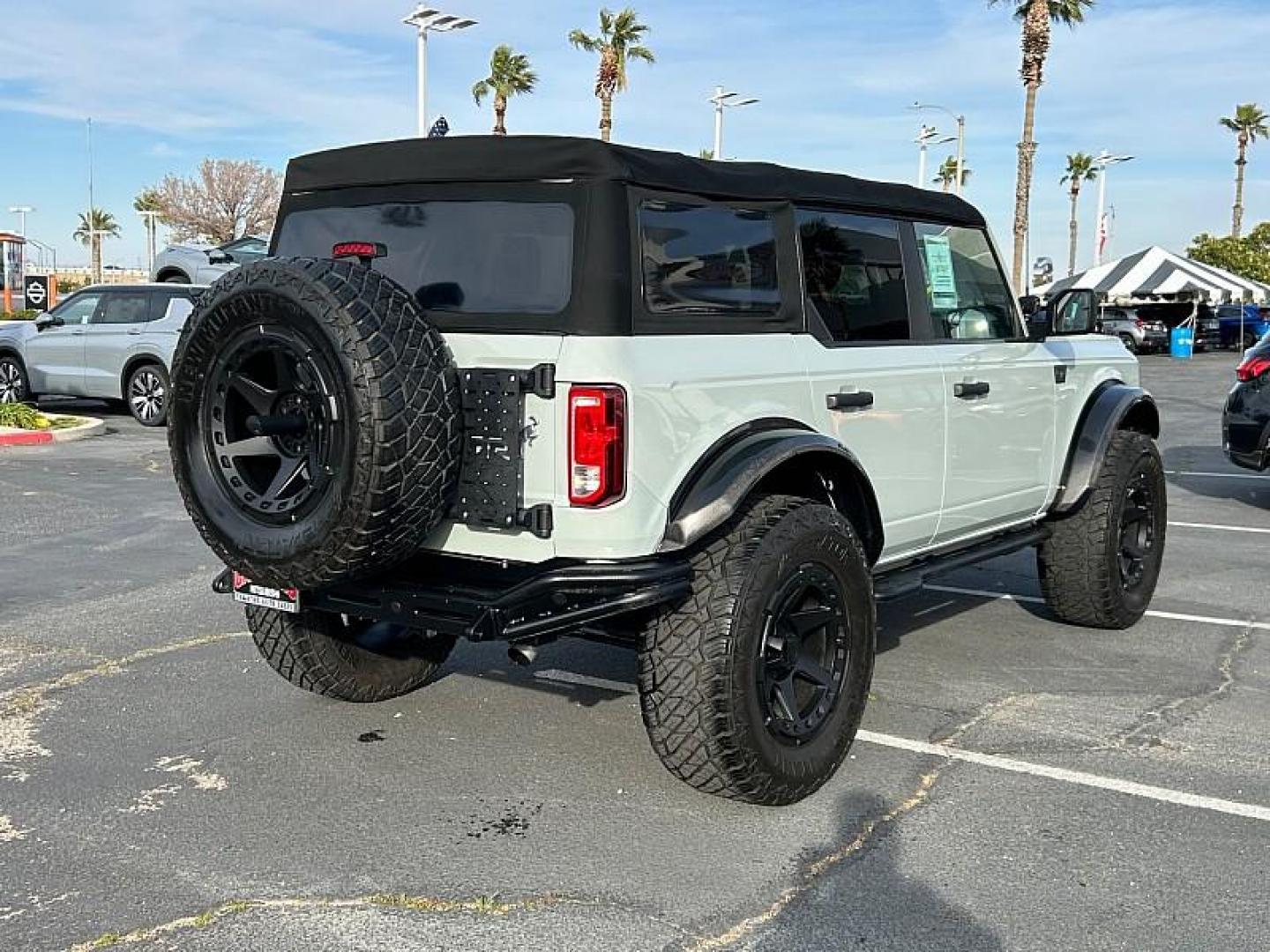 2022 GRAY Ford Bronco (1FMDE5BHXNL) with an 4-Cyl 2.3 Liter engine, Automatic transmission, located at 412 Auto Vista Drive, Palmdale, CA, 93551, (661) 945-0620, 34.592636, -118.136681 - Photo#10