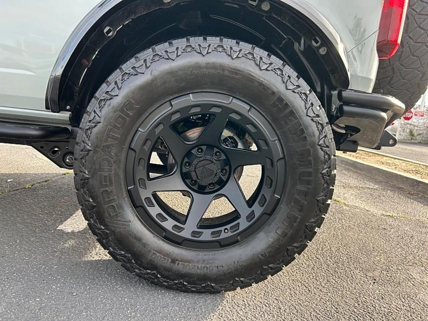 2022 GRAY Ford Bronco (1FMDE5BHXNL) with an 4-Cyl 2.3 Liter engine, Automatic transmission, located at 412 Auto Vista Drive, Palmdale, CA, 93551, (661) 945-0620, 34.592636, -118.136681 - Photo#17