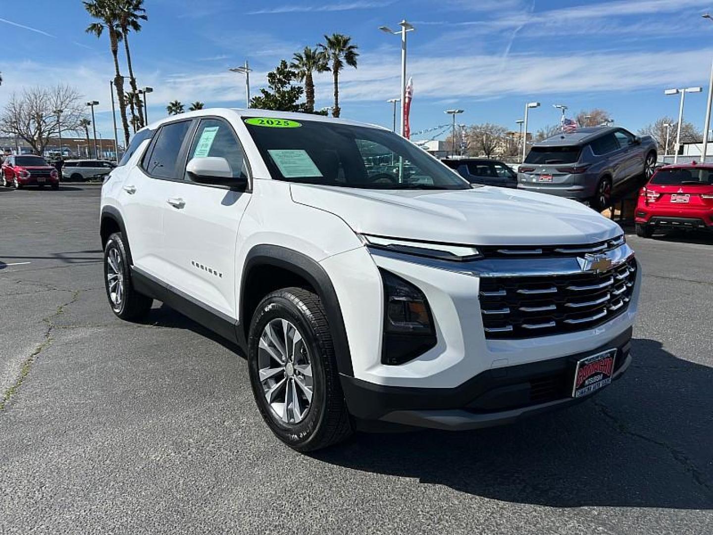 2025 WHITE Chevrolet Equinox (3GNAXHEG3SL) with an 4-Cyl Turbo 1.5 Liter engine, Automatic CVT transmission, located at 412 Auto Vista Drive, Palmdale, CA, 93551, (661) 945-0620, 34.592636, -118.136681 - Photo#2