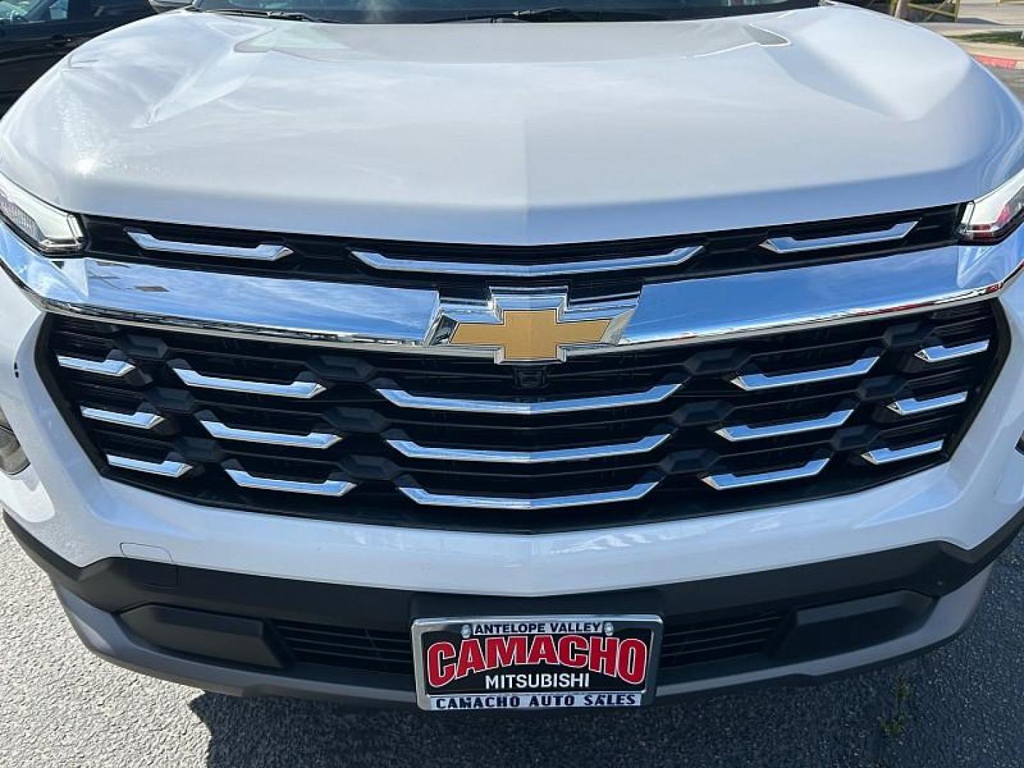 2025 WHITE Chevrolet Equinox (3GNAXHEG3SL) with an 4-Cyl Turbo 1.5 Liter engine, Automatic CVT transmission, located at 412 Auto Vista Drive, Palmdale, CA, 93551, (661) 945-0620, 34.592636, -118.136681 - Photo#14