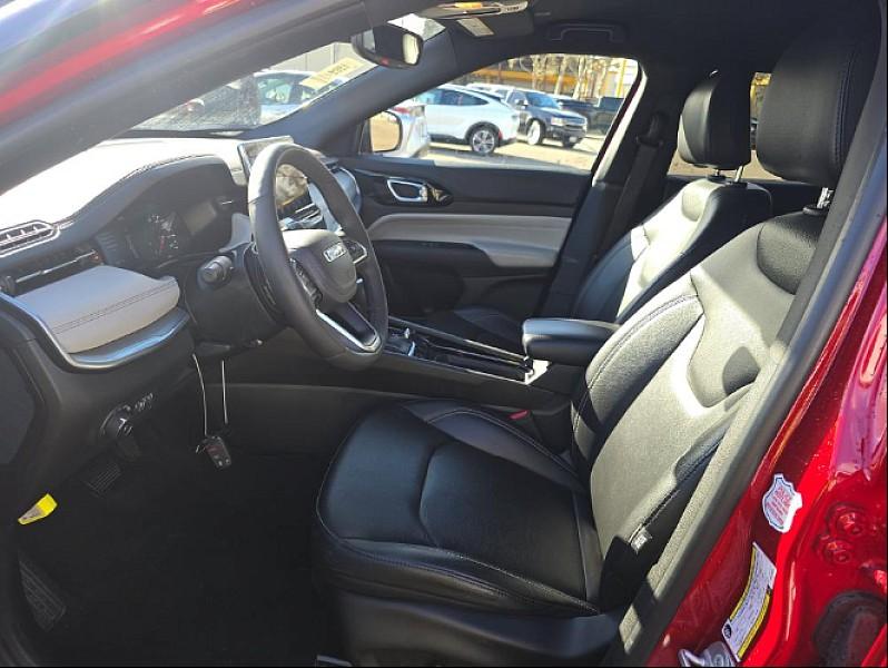 photo of 2025 Jeep Compass