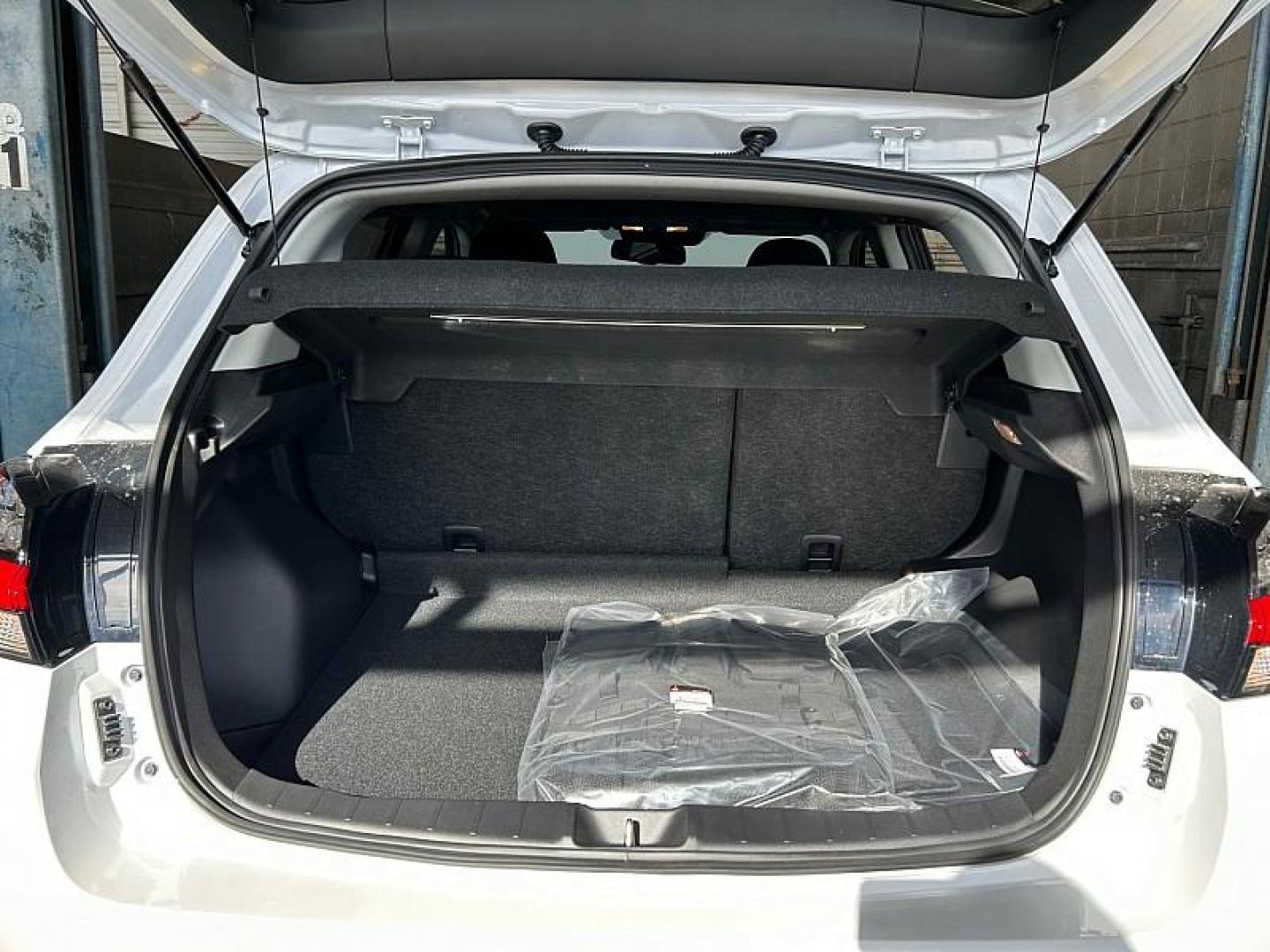 2021 WHITE Tesla Model 3 (5YJ3E1EA9MF) with an AC Electric Motor engine, Single-Speed Fixed Gear transmission, located at 412 Auto Vista Drive, Palmdale, CA, 93551, (661) 945-0620, 34.592636, -118.136681 - Photo#30
